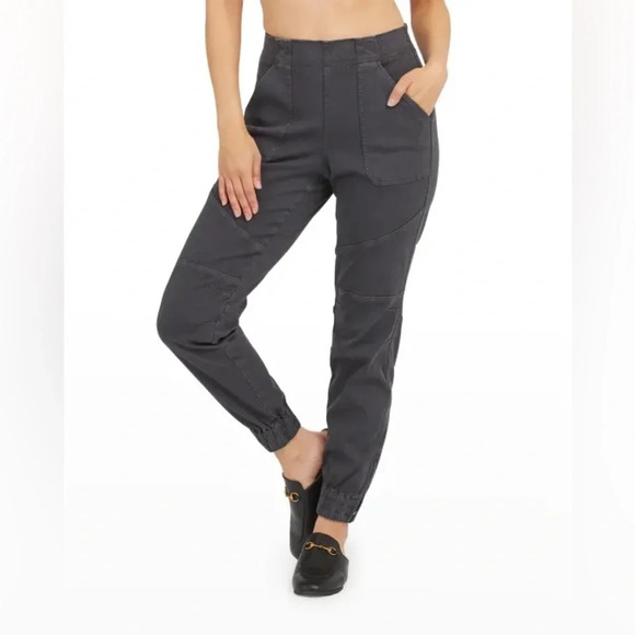 Spanx Stretch Twill Slim-Fit Cargo Jogger Pants Washed Black NWT - Picture 1 of 8
